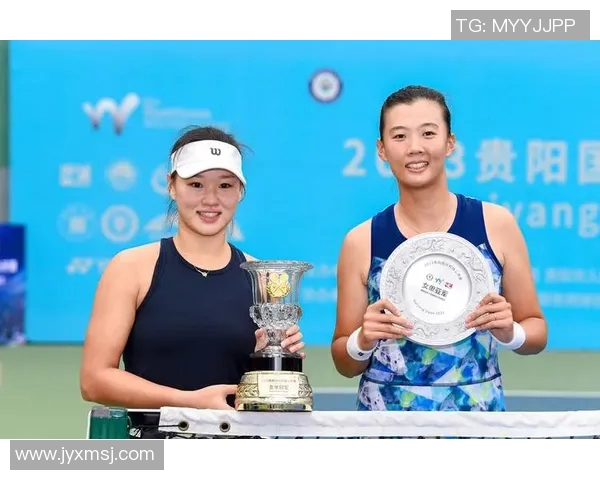 张静的网球之路：从青涩少女到职业选手的心路历程与成长故事