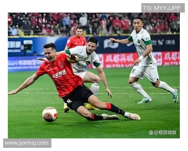 成都足球队在挑战赛中的战术表现分析与点评探讨